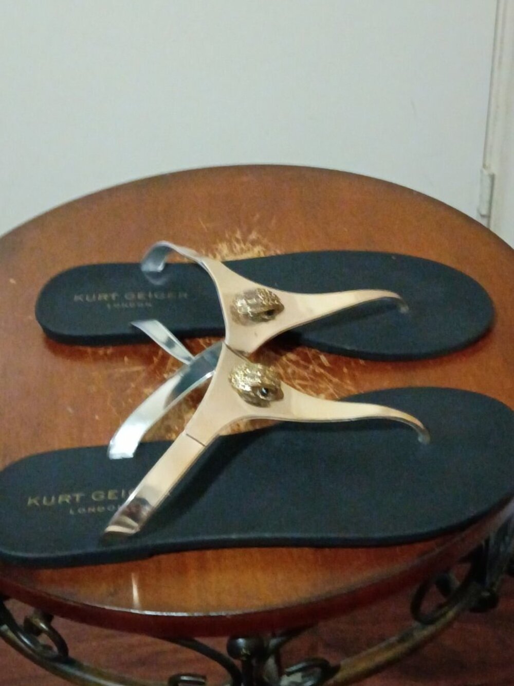 Kurt Geiger London Maddison Patent Drenched T-Bar Sandals Size 40 US Size 9